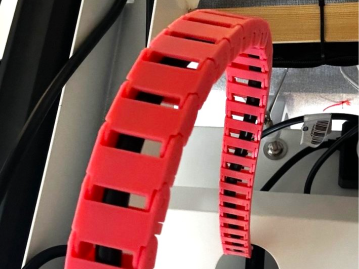 Cable Chain flex with end mounts for cable ties