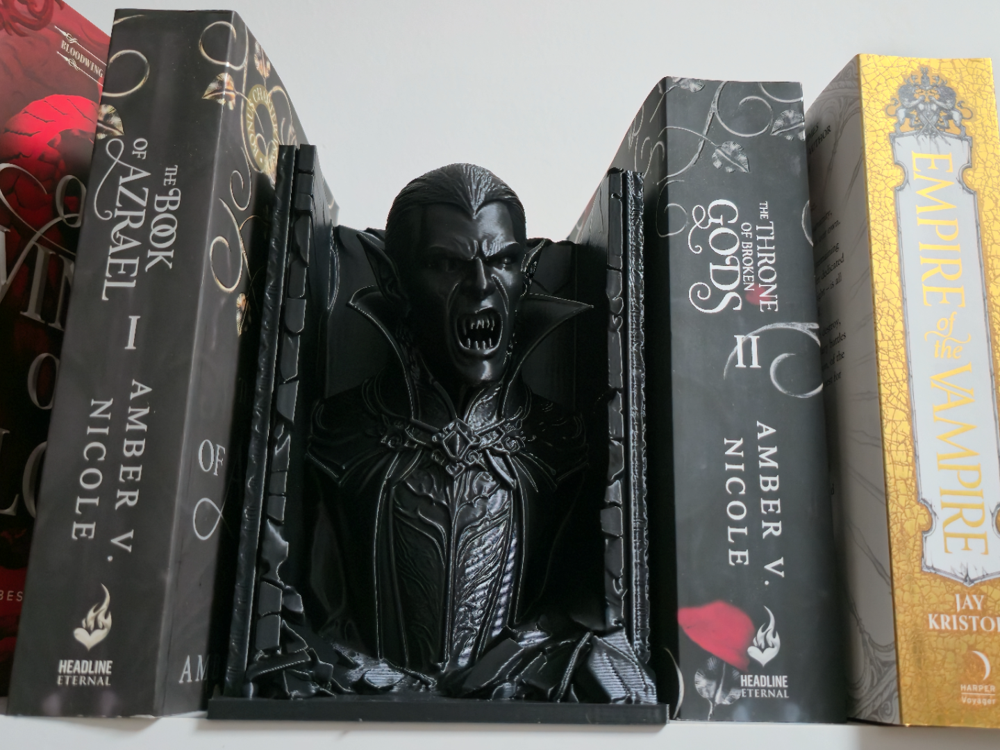 Vampire Lord Book Nook – Dark Gothic Bookshelf