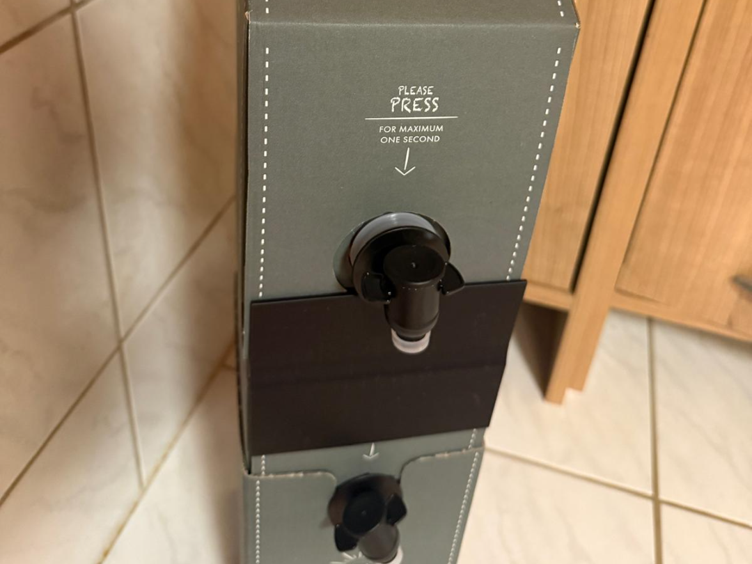 Einfacher Juicebox Stand um mehrere zu Stapeln