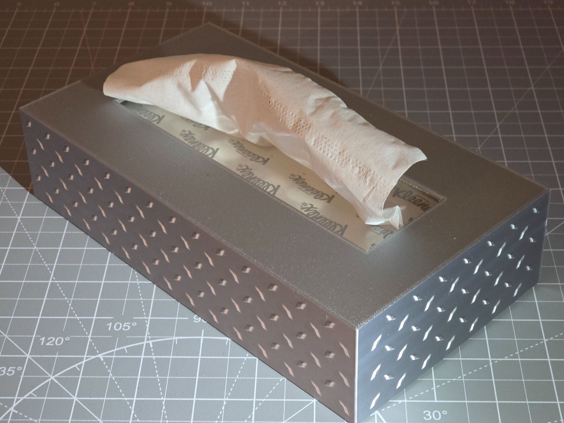 Decorative Tissue Box Cover (Diamond Plate)