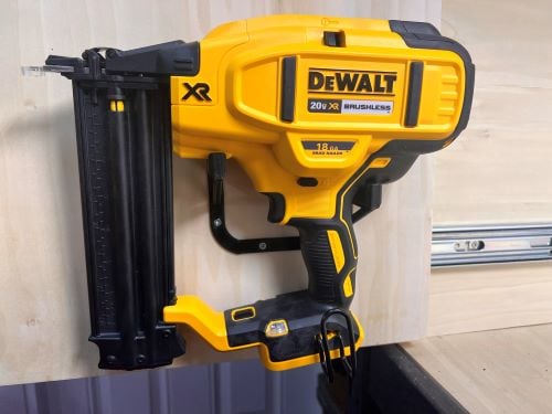 DeWalt Brad Nail Gun 20v Wall  Mount