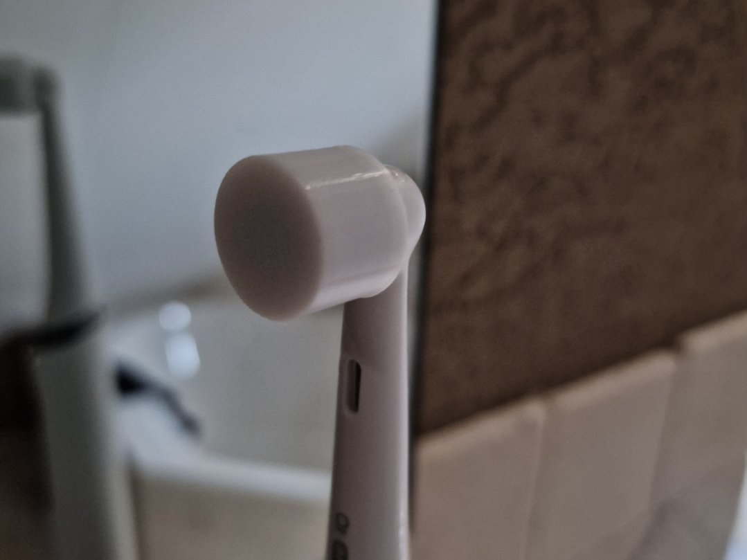 ORAL B   IO  Brushhead saver