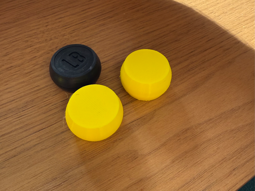 Lyon béton dice pucks