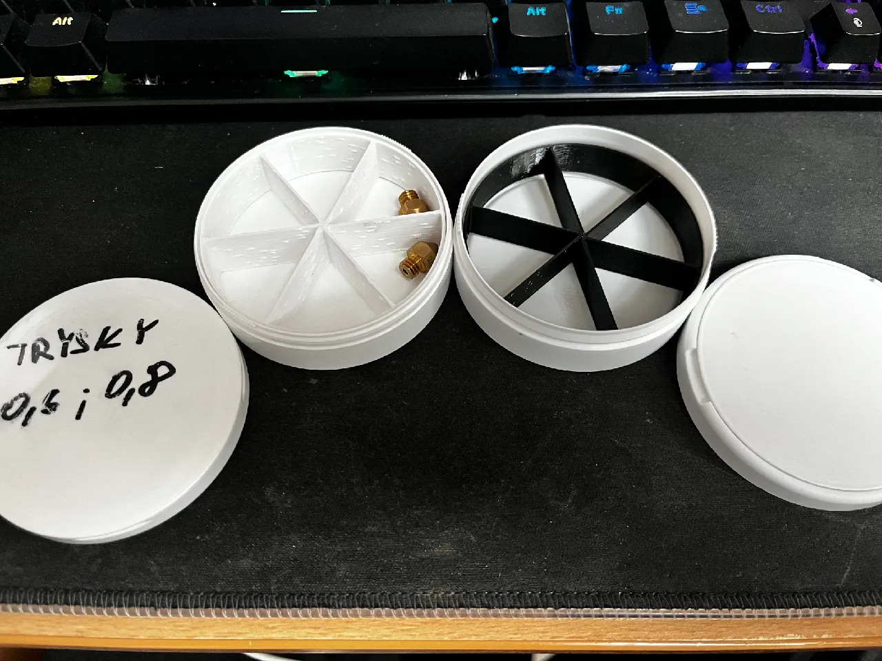 Fill for recycling Siberia tabacco pucks