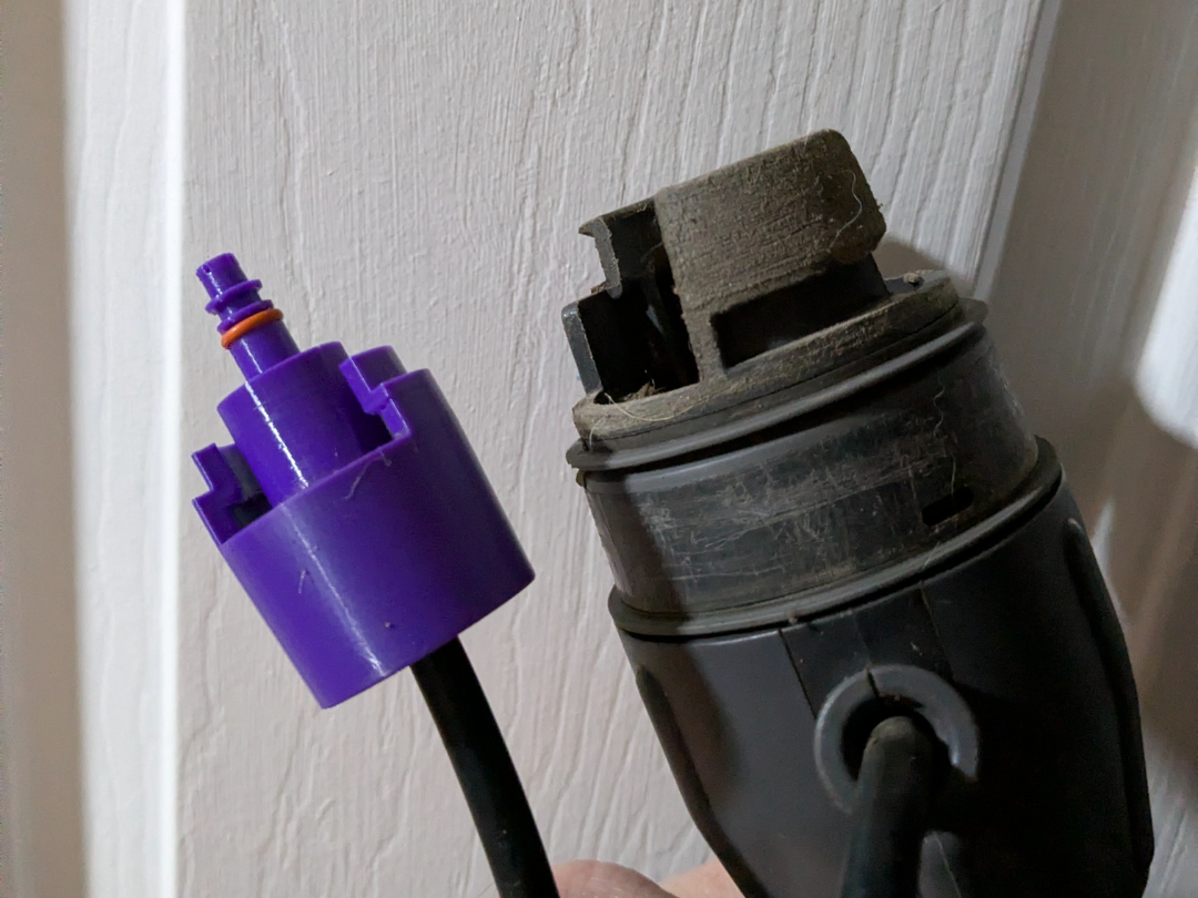 Bissell Big Green Upholstery Fluid Connector