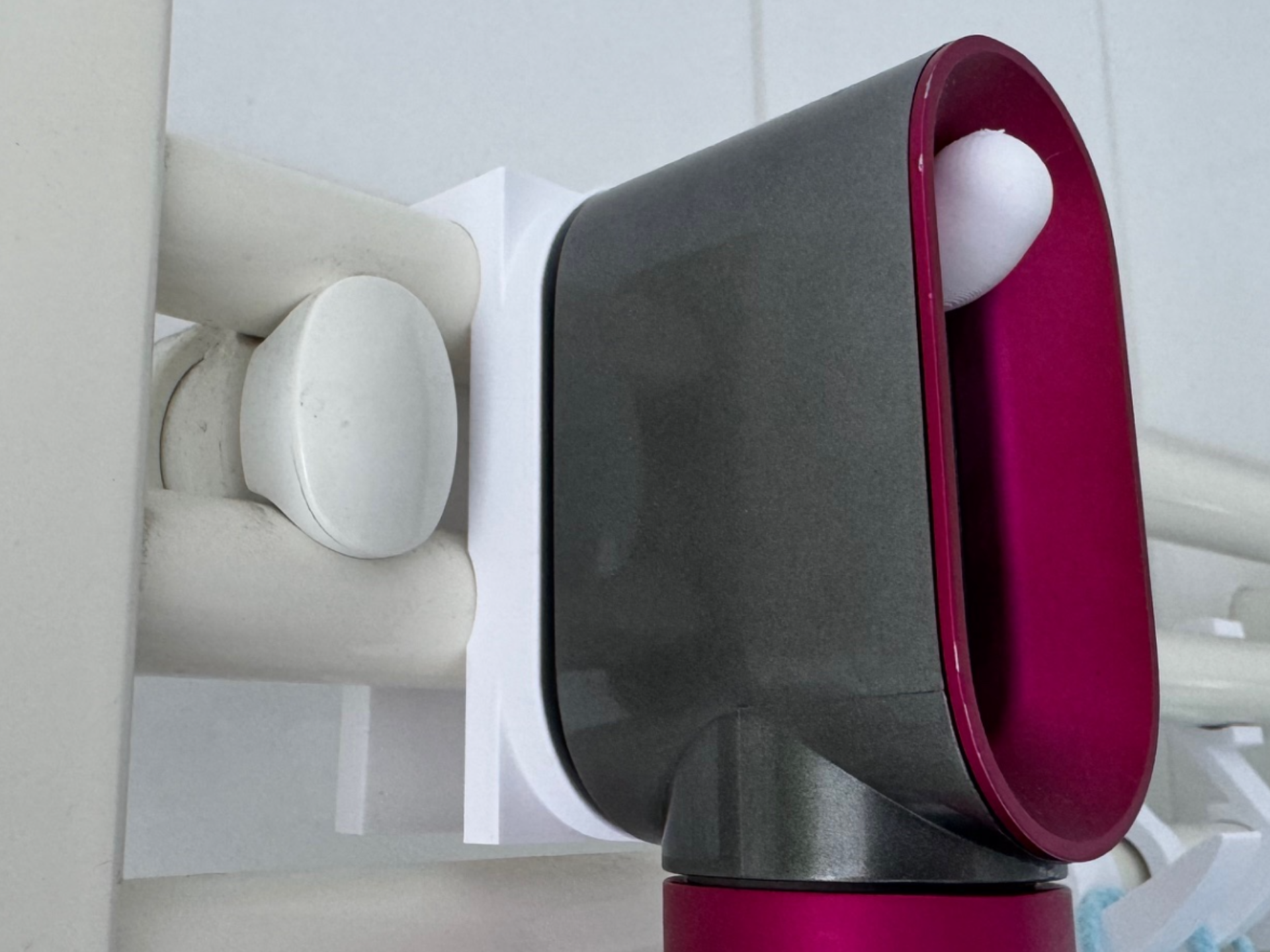 Dyson Airwrap Radiator Hook