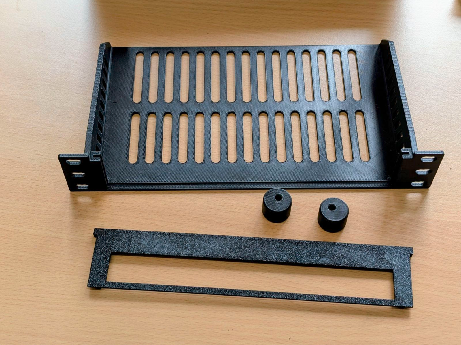 10" Universal Rackträger, 13cm, Blende wechselbar