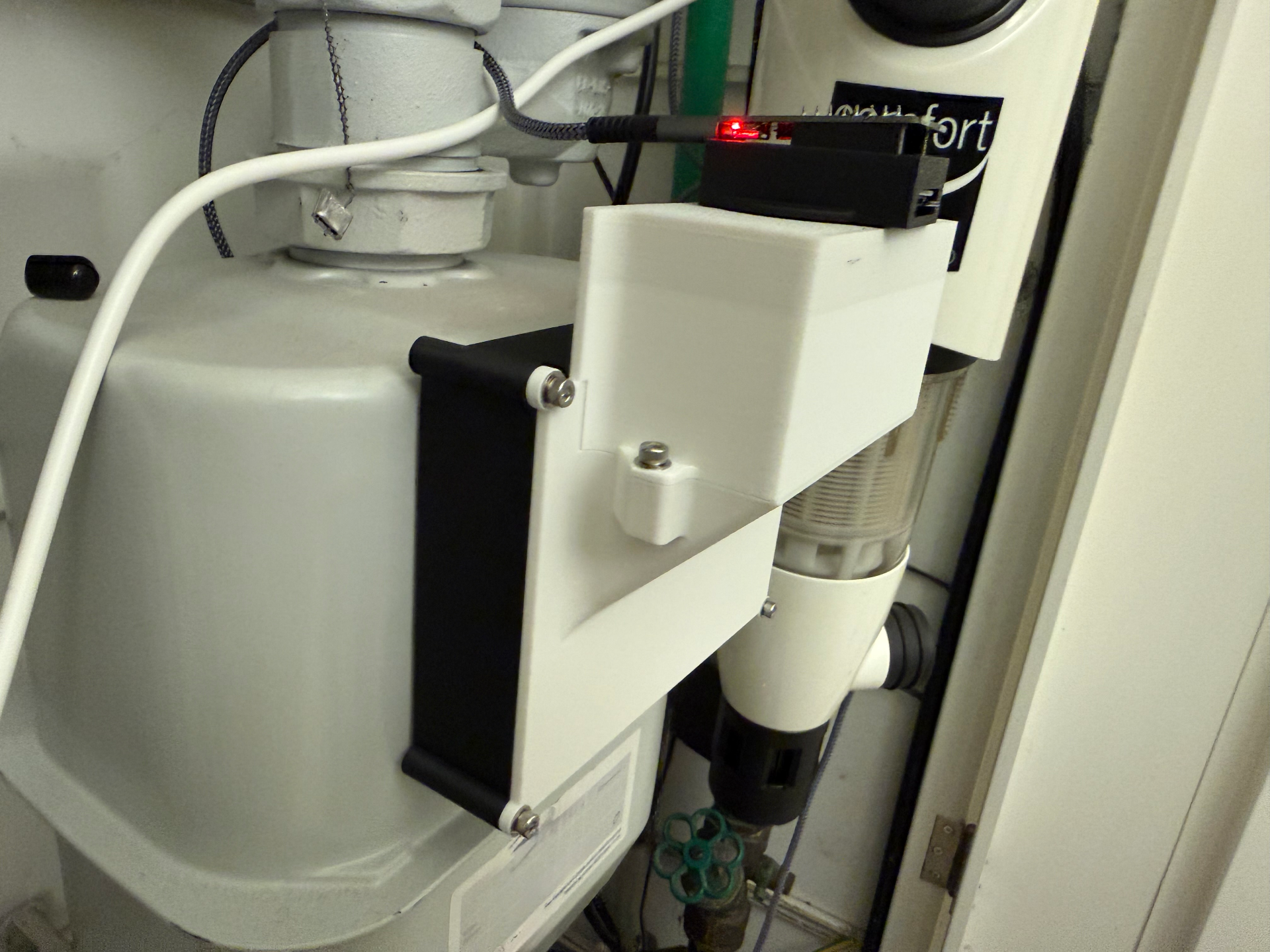 Space-Saving ESPCam Mount for Pipersberg G4 RF1 c