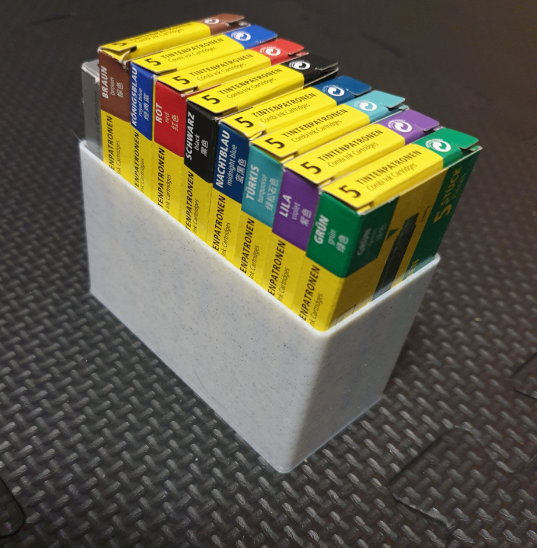 Fountain pen ink cartridge holder
