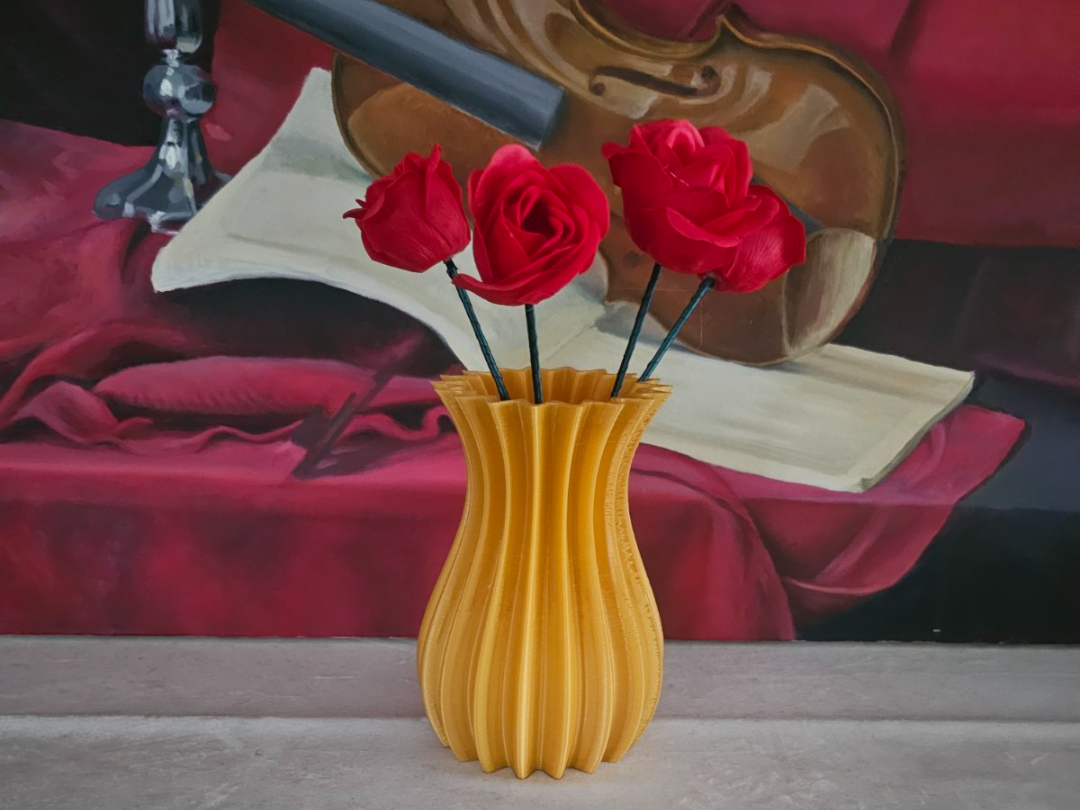 ARTISTIC-VASE