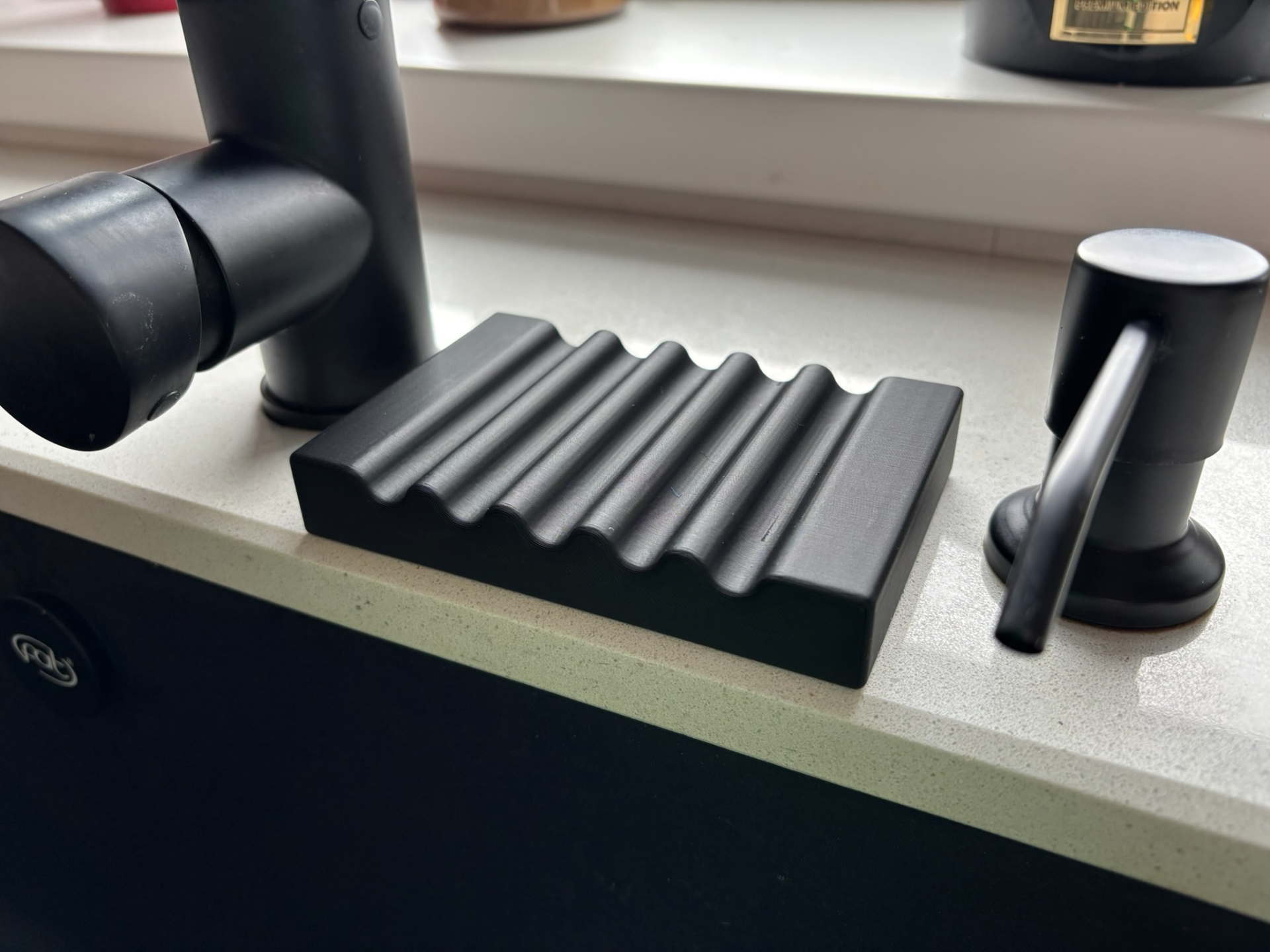 Kitchen Sink Sponge Holder 4