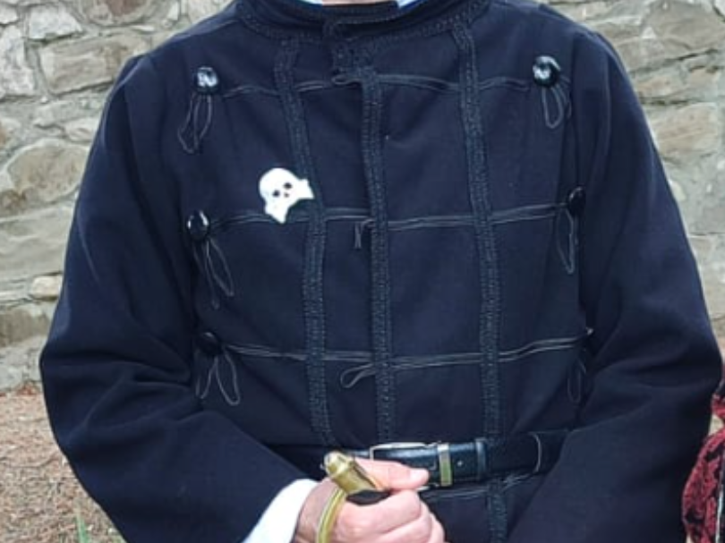 death hussars skull and crossbones brooch