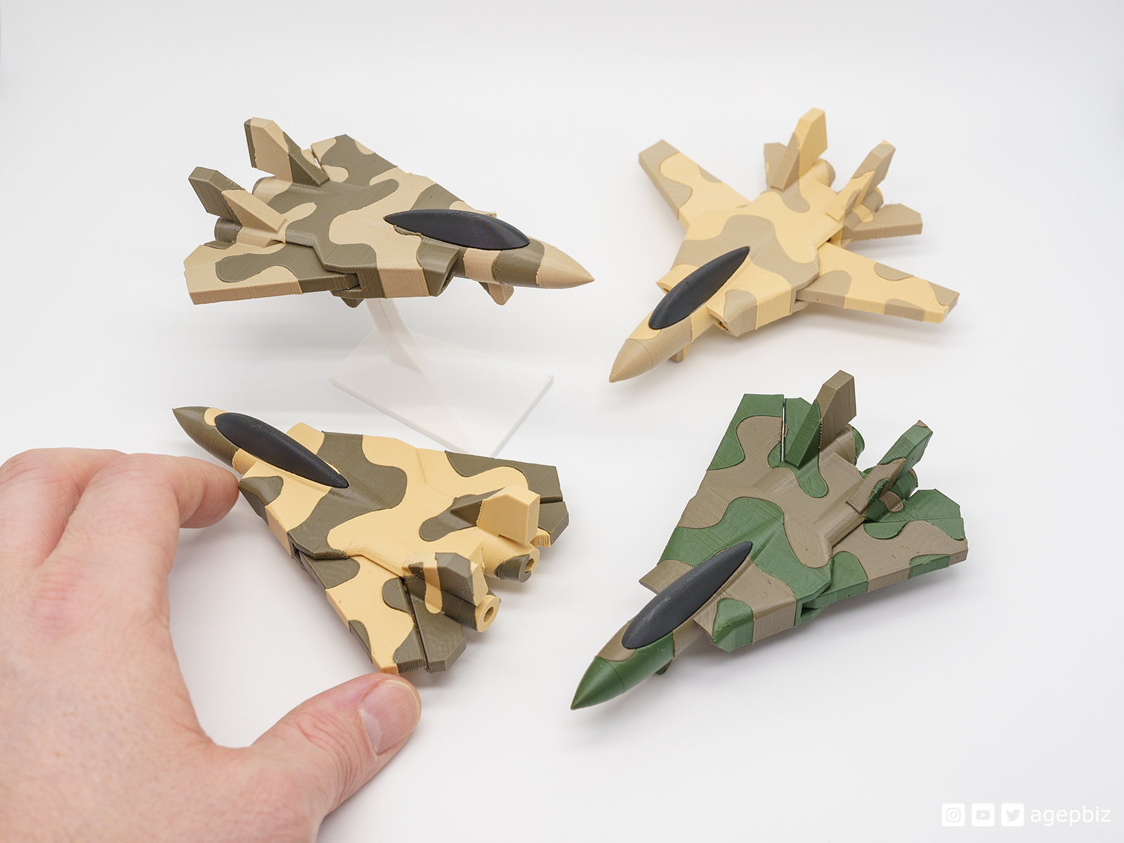 Print-in-place and articulated F14 with Camo - Multicolor