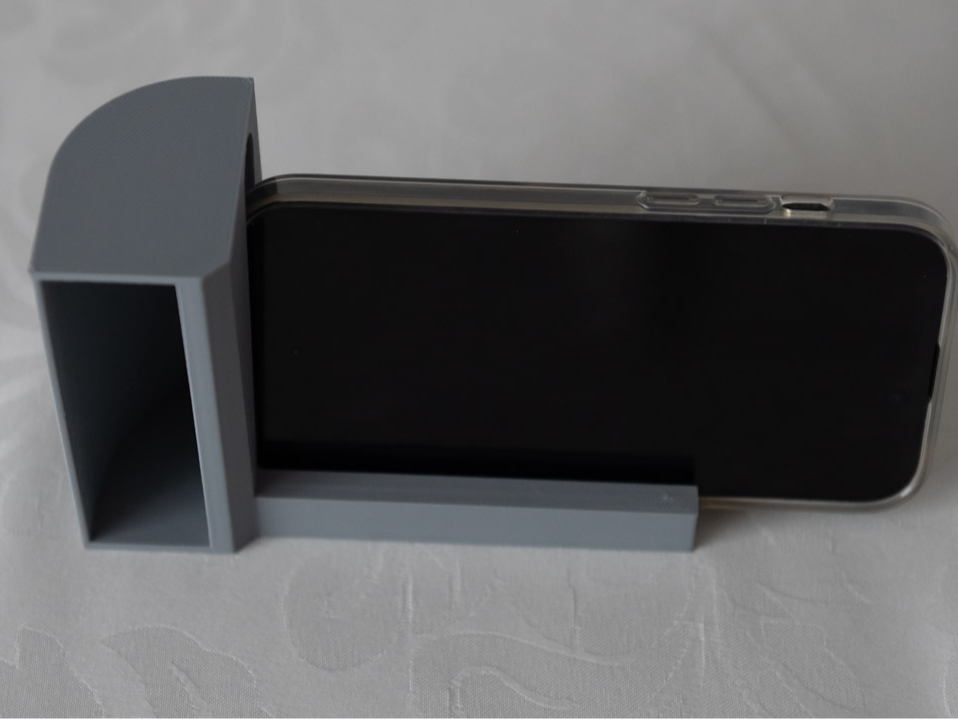 Horizontal Cell Phone Holder with amplifier