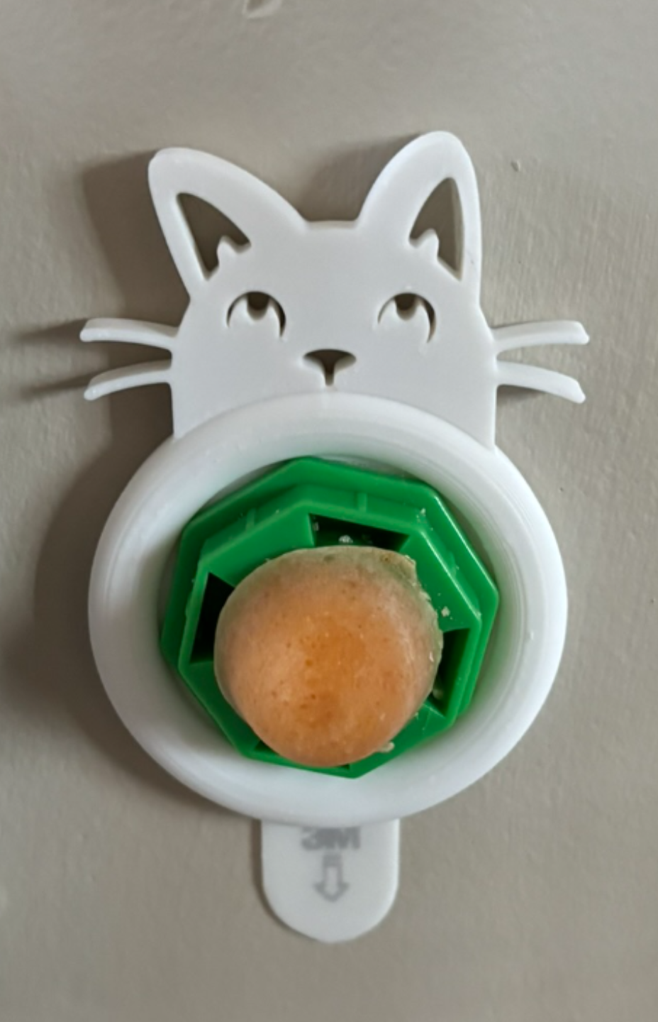 Cat candy ball holder