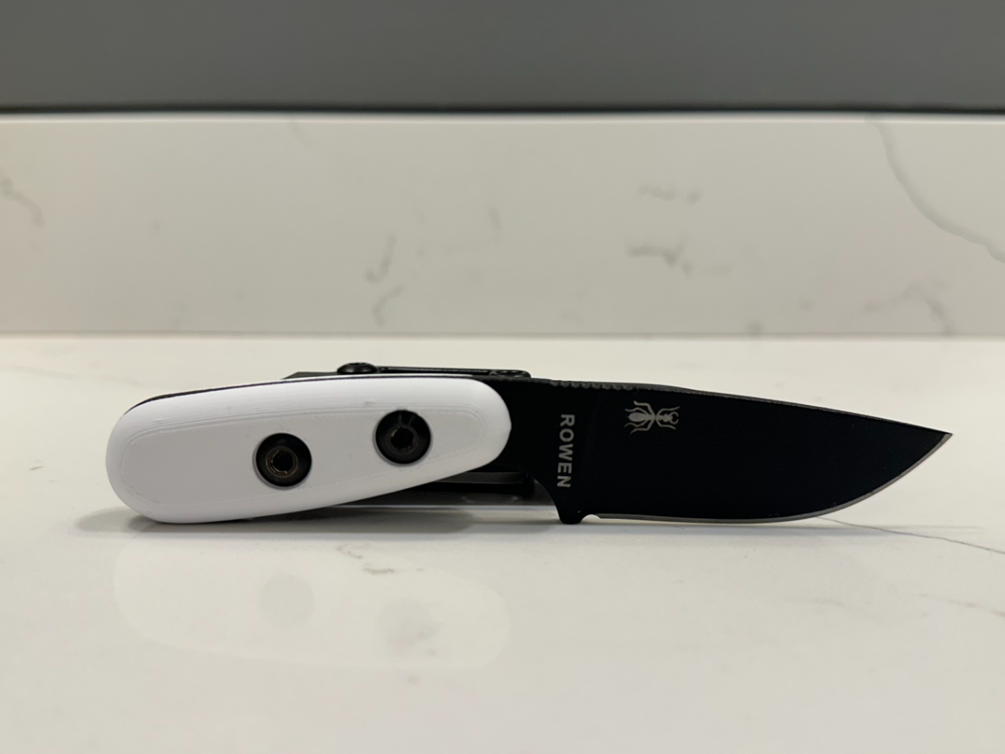 Esee Izula Scales
