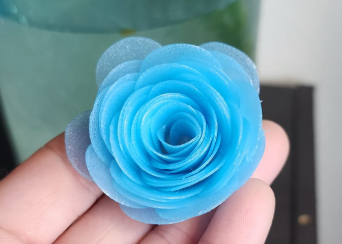 Rolled 3D printed flowers