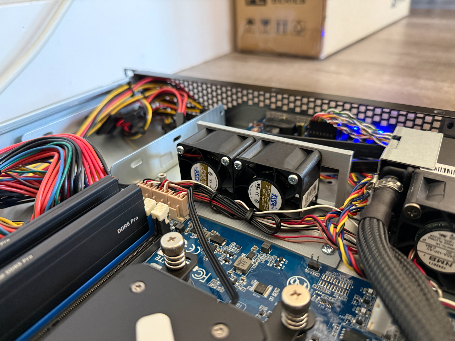InWin RL100 Server Chassis 40mm Fan Mount