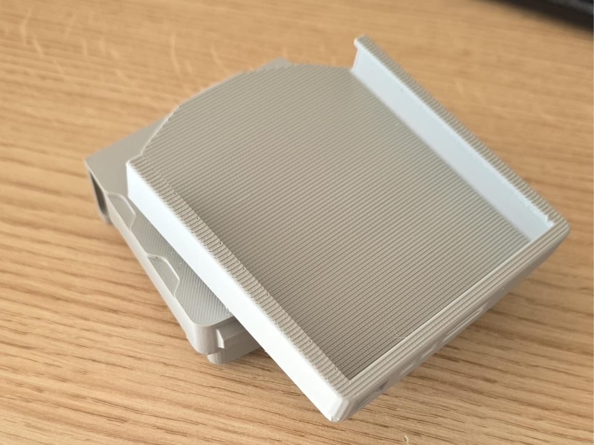 Gamesir X4 connector with vertical phone holder