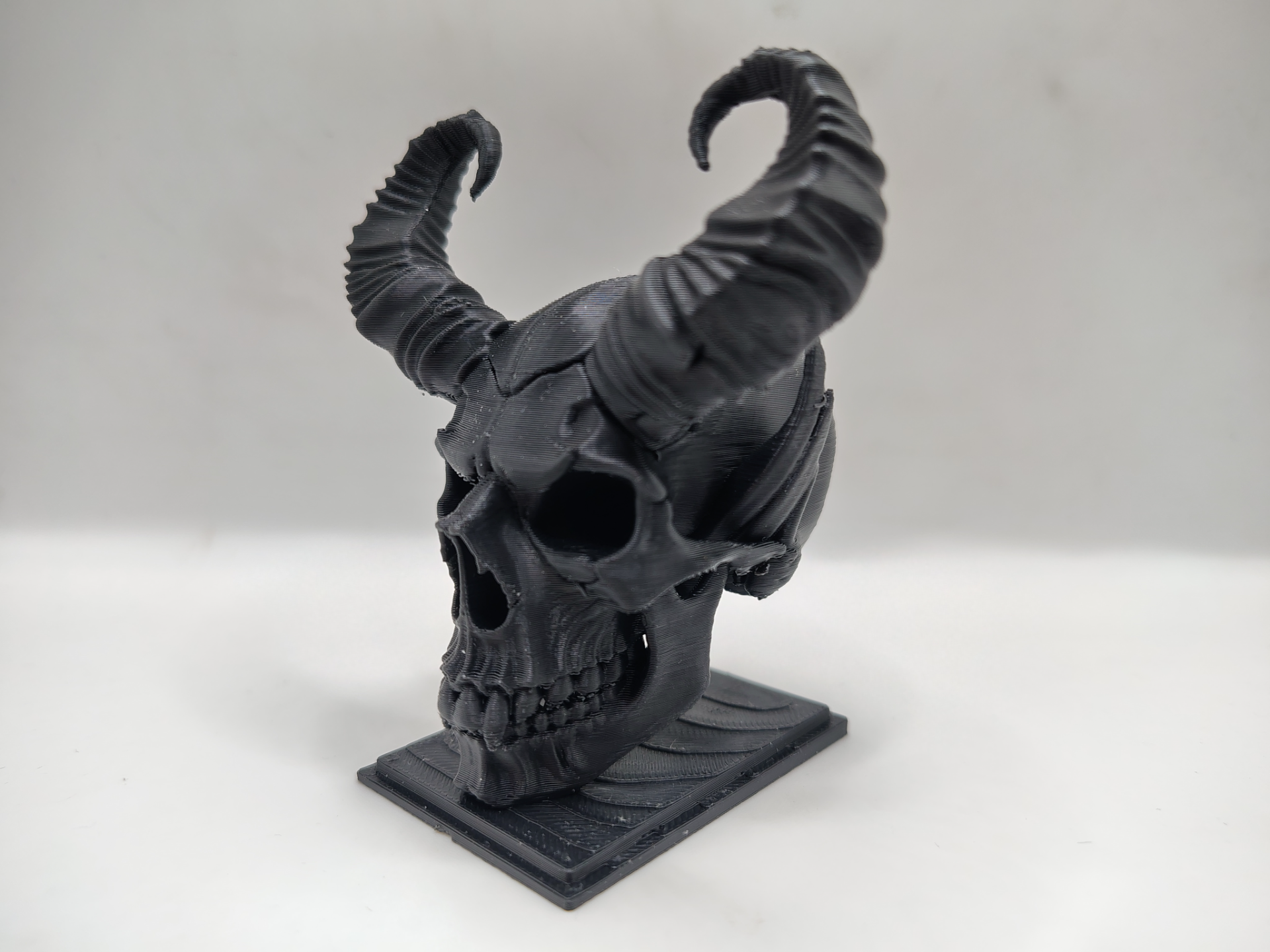 Vampire Skull – Dark Decoration