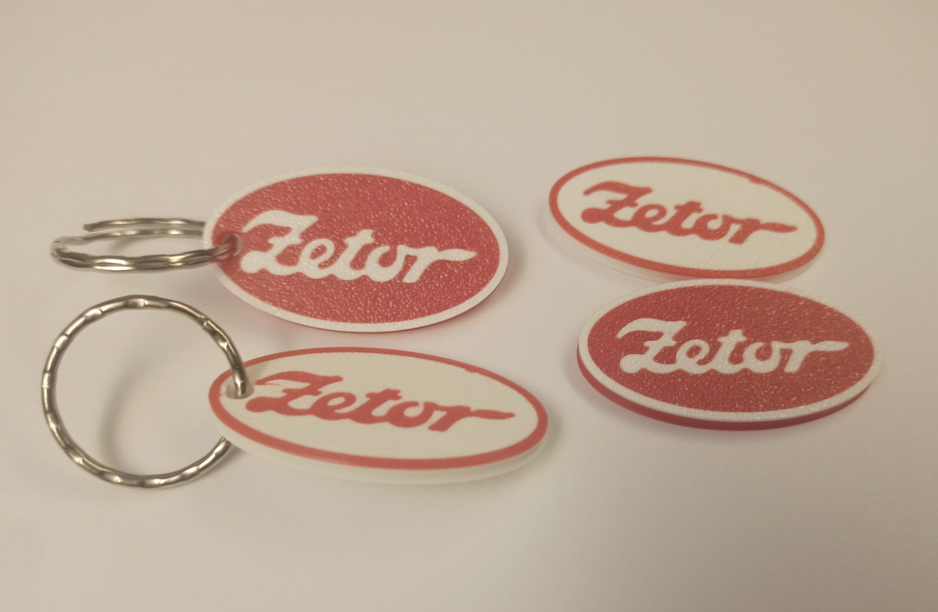 Zetor keychain and logo plate