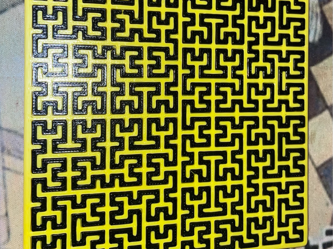 Hilbert's Curve- 14 Puzzle Pieces & 1 Puzzle Board