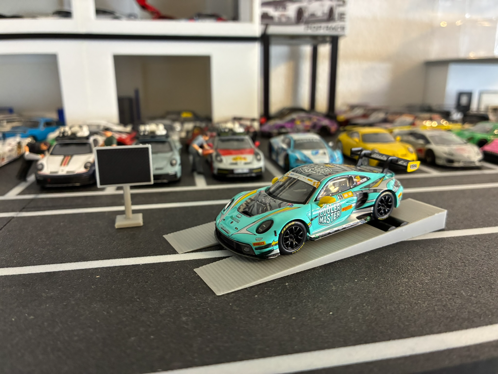 1/64 scale Dyno for cars and diorama