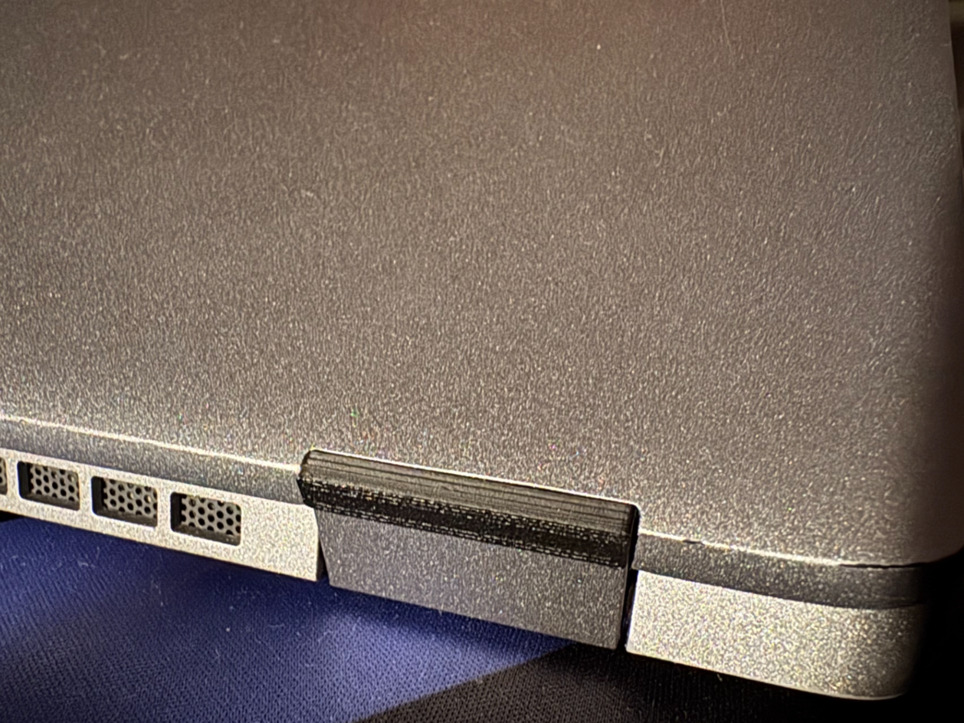hinge cap dell latitude 5320/30