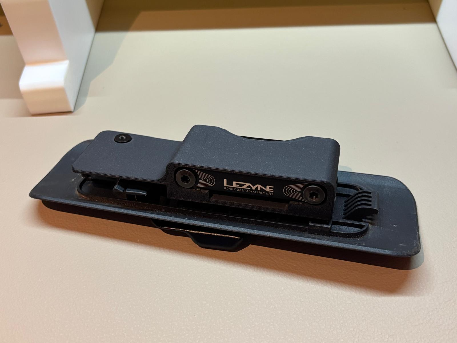 Trek storage cover multitool bracket
