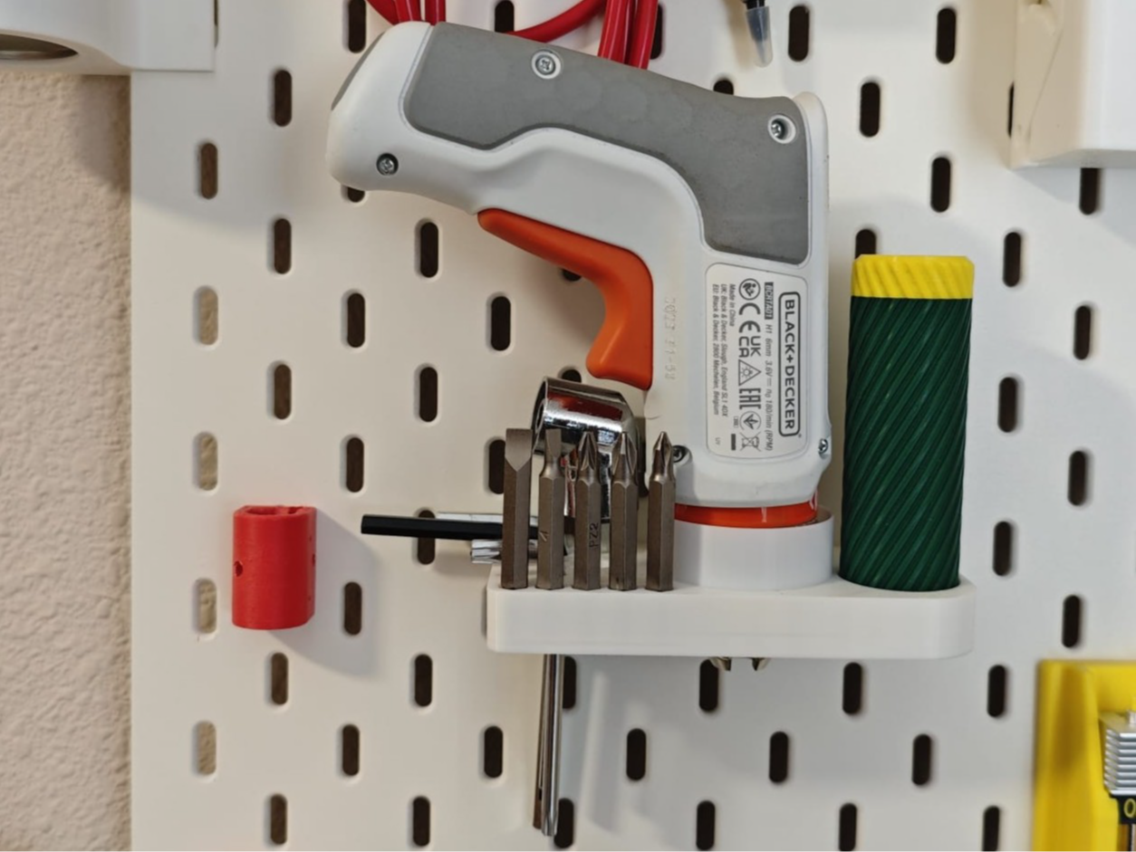 Black&Decker electric screwdriver Skadis mount