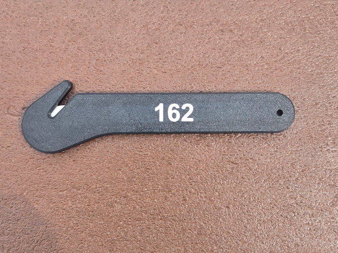 Seatbelt cutter
