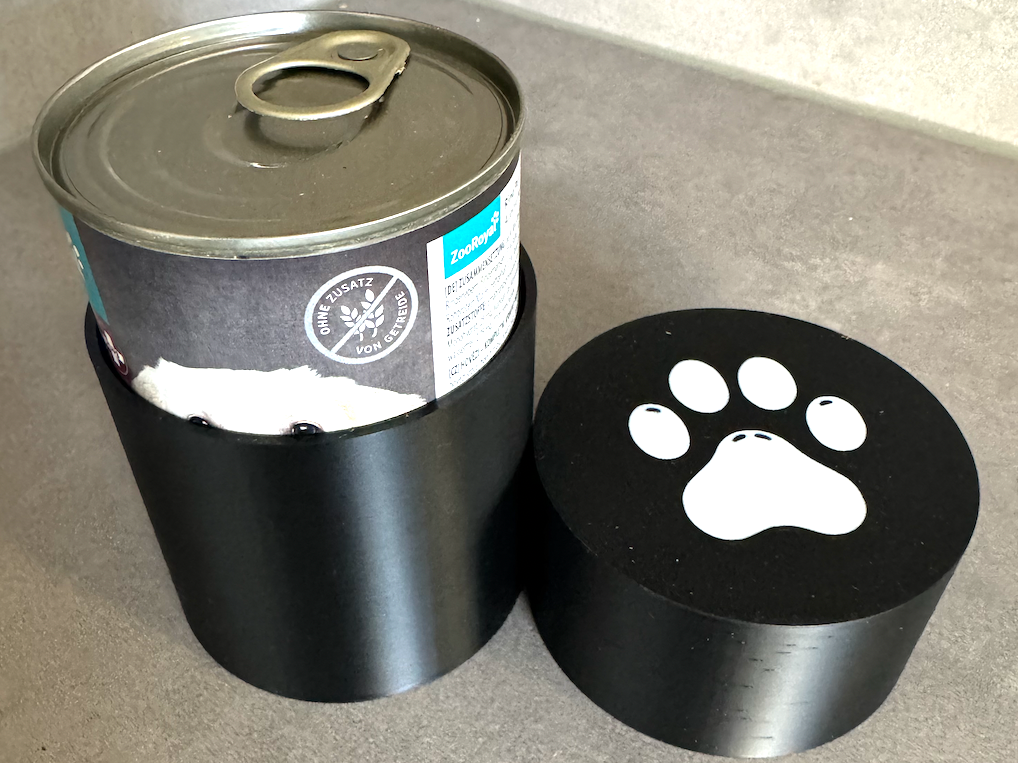 Dose für Hundefutter-Blechdosen