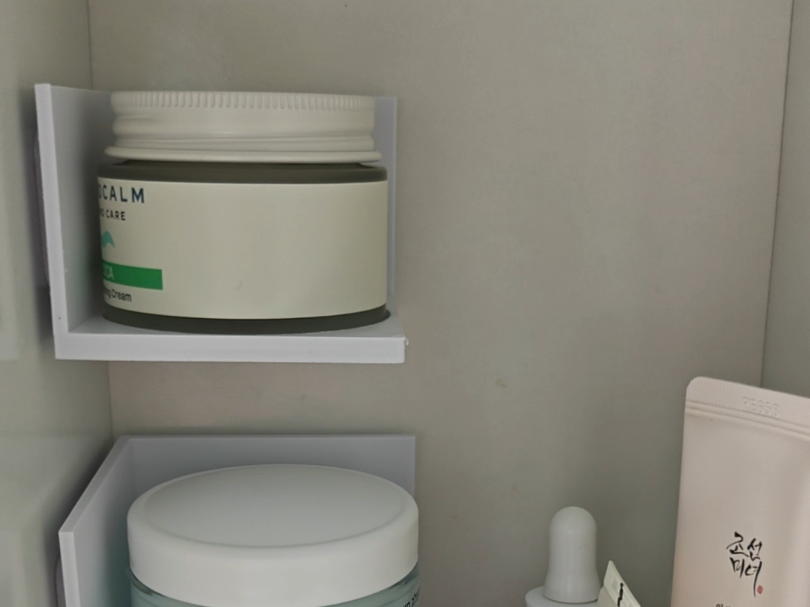 Cream jar stand