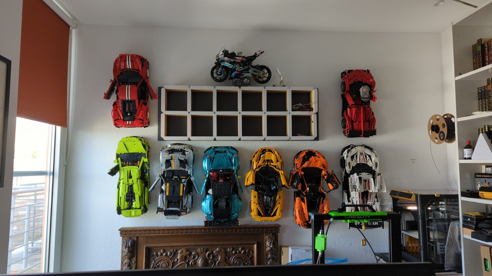 CaDa Hypercar Wall Mount