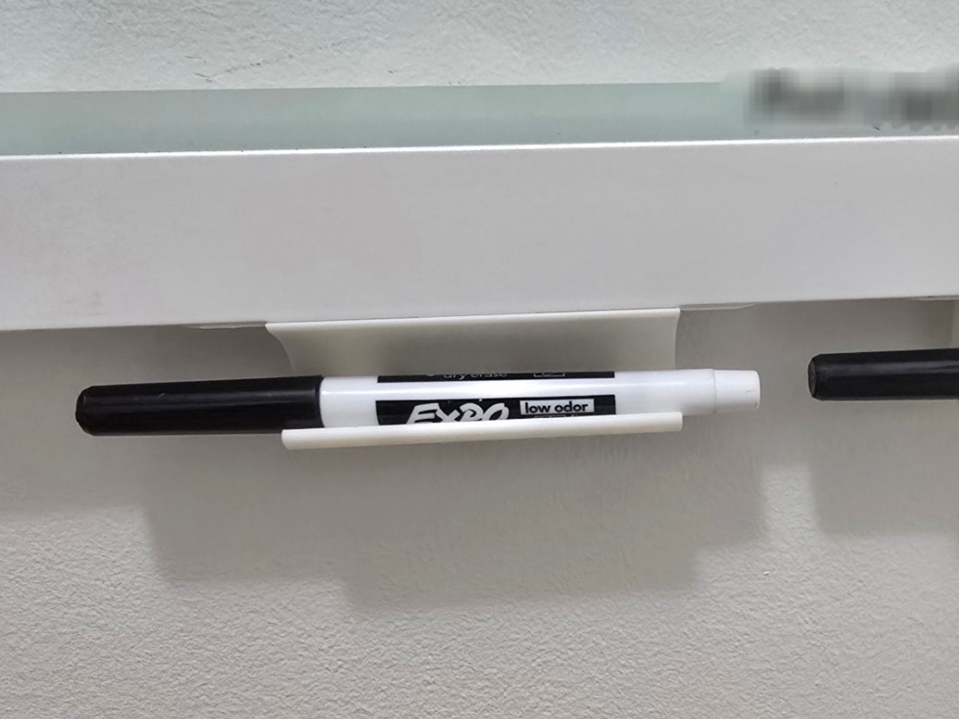 Minimal Tray for Thin Dry Erase Markers