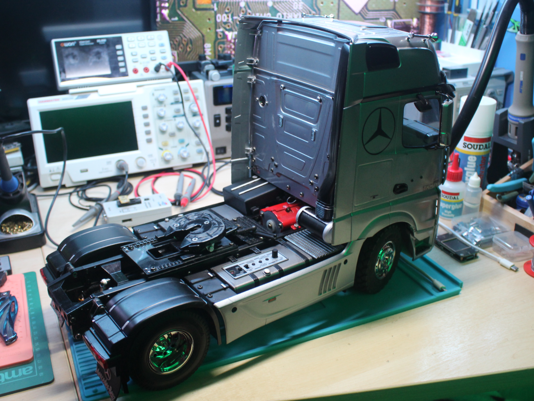 Karlz Tamiya Actros Add-Ons