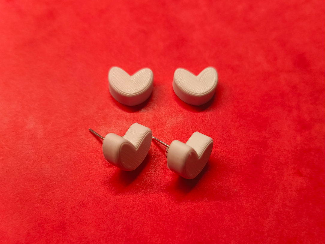 Heart stud earrings
