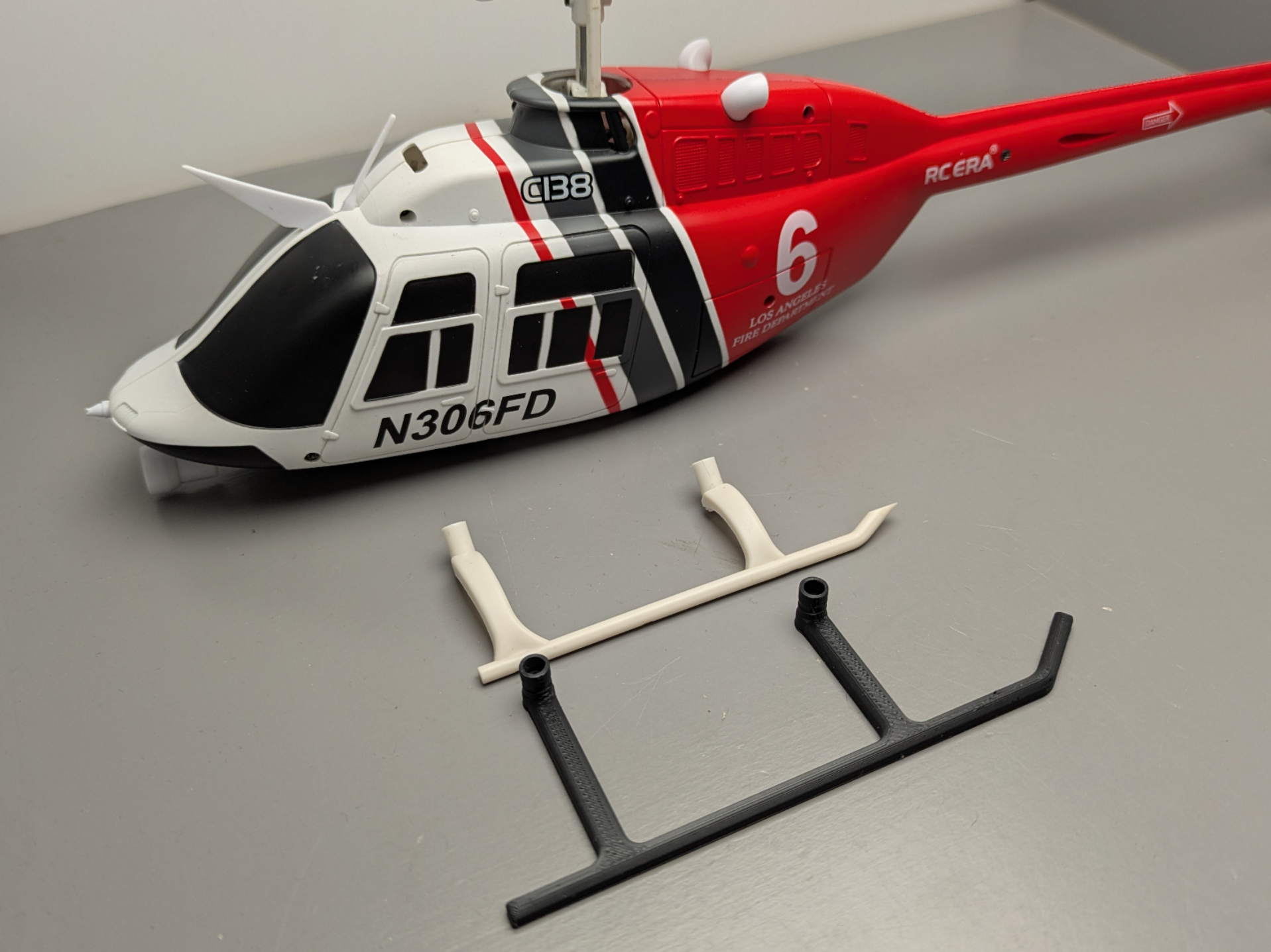 ERA RC C138 Bell 206 landing gear