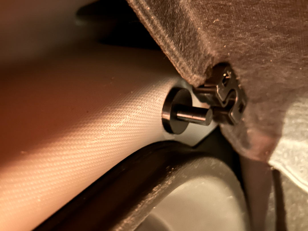 2020 Chevy Trax Hatch Roof Support Pin