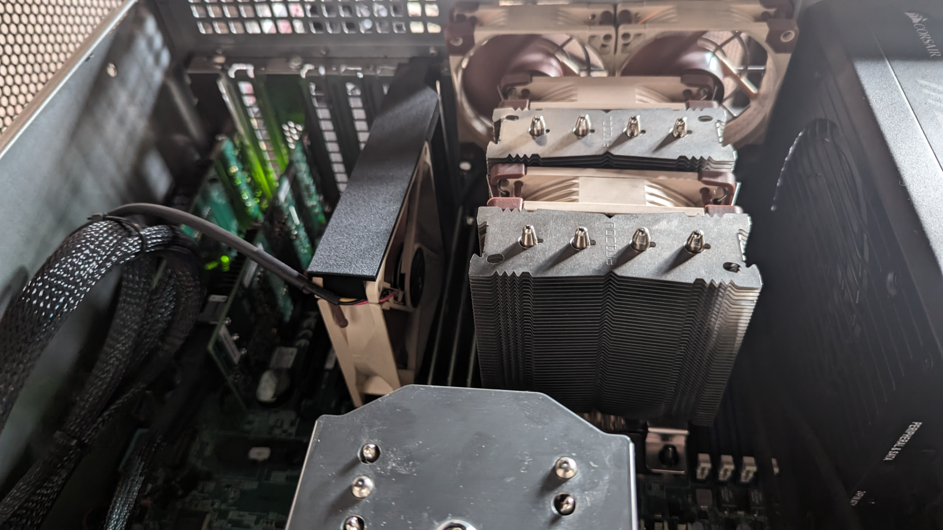 Single 92mm Fan PCIe Mount