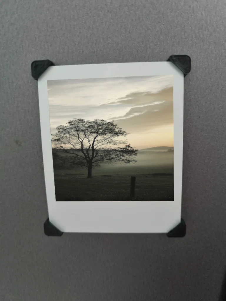 Fridge magnet frame for Polaroid GO