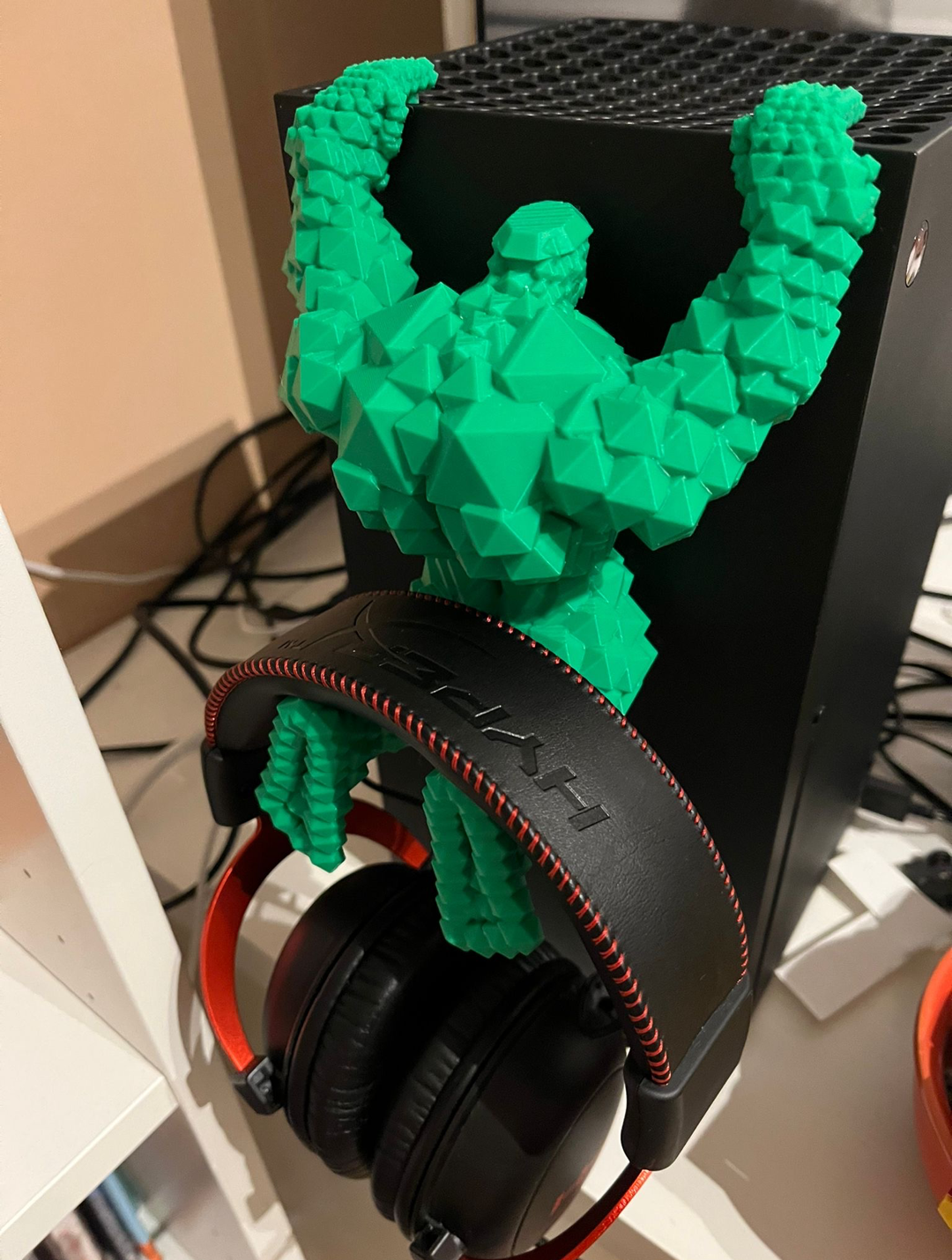 HULK Headsetholder Xbox Series X