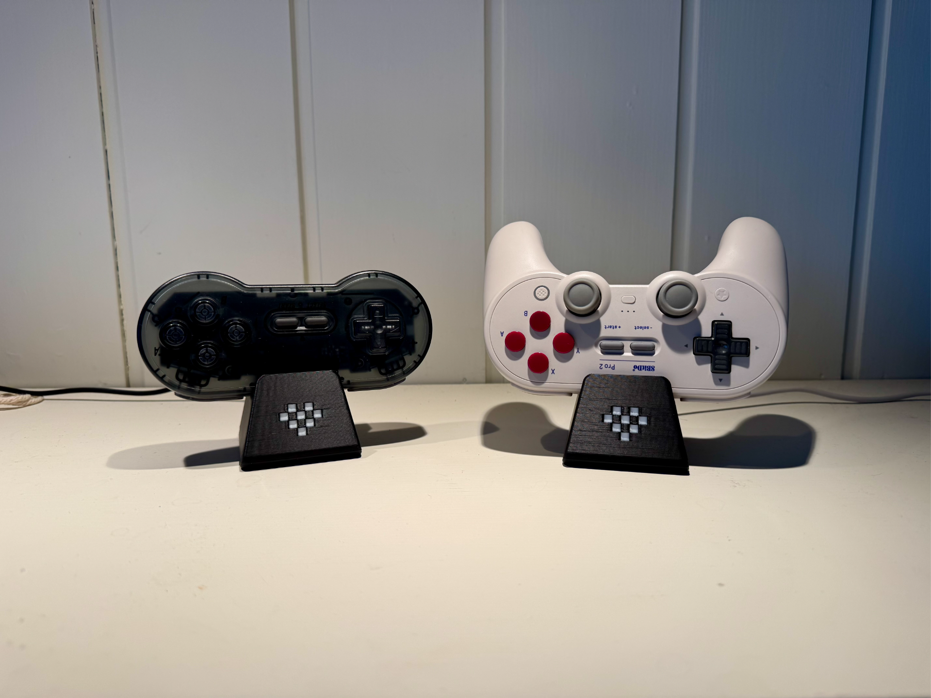 8BitDo Controller Charging Stand Dock (Remix)