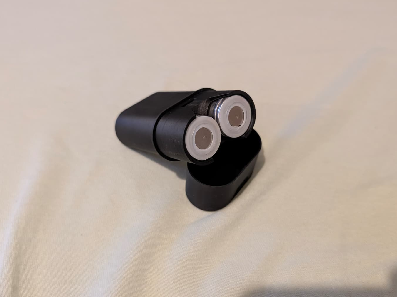 Minimal 21700 cell case