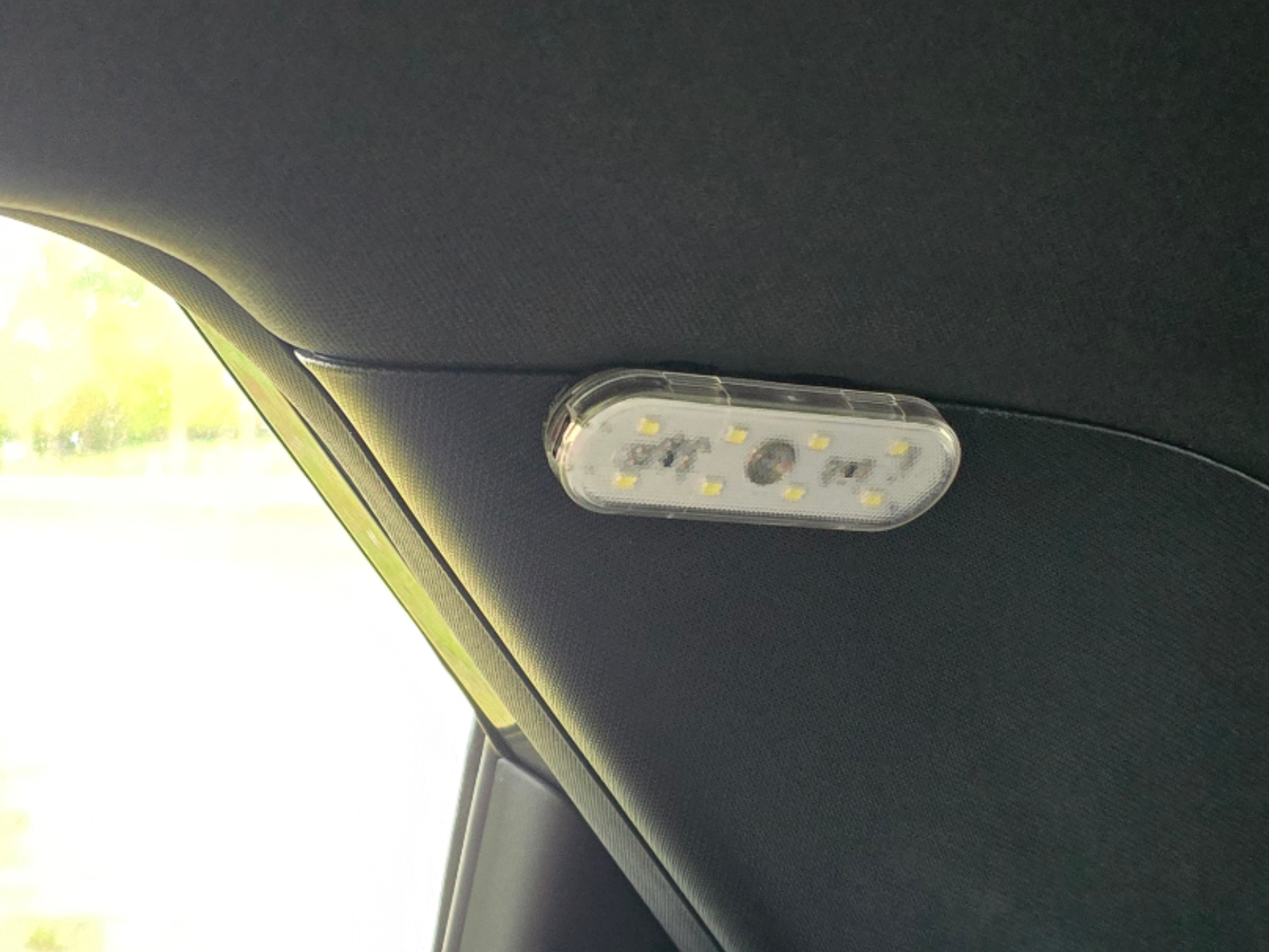 MG4 electric rear seats lightholder