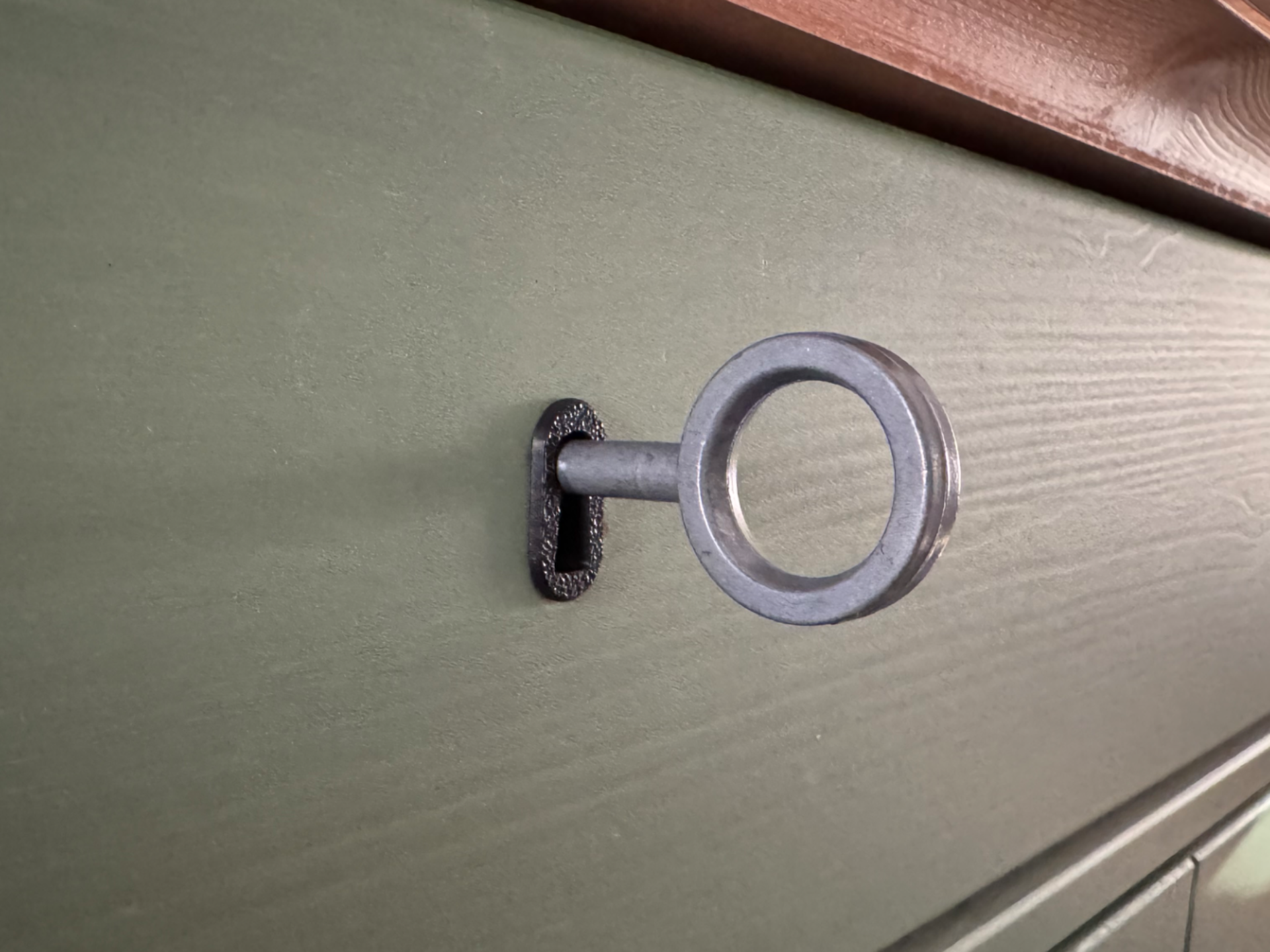 IKEA keyhole insert