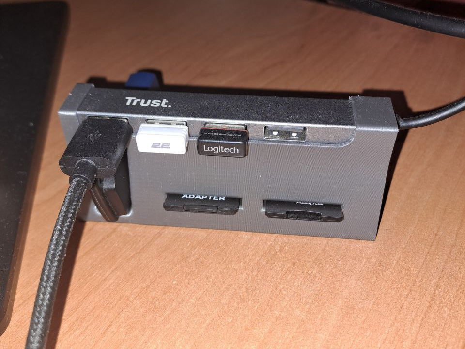 Trust Halyx Aluminium 4-Port Mini USB Hub