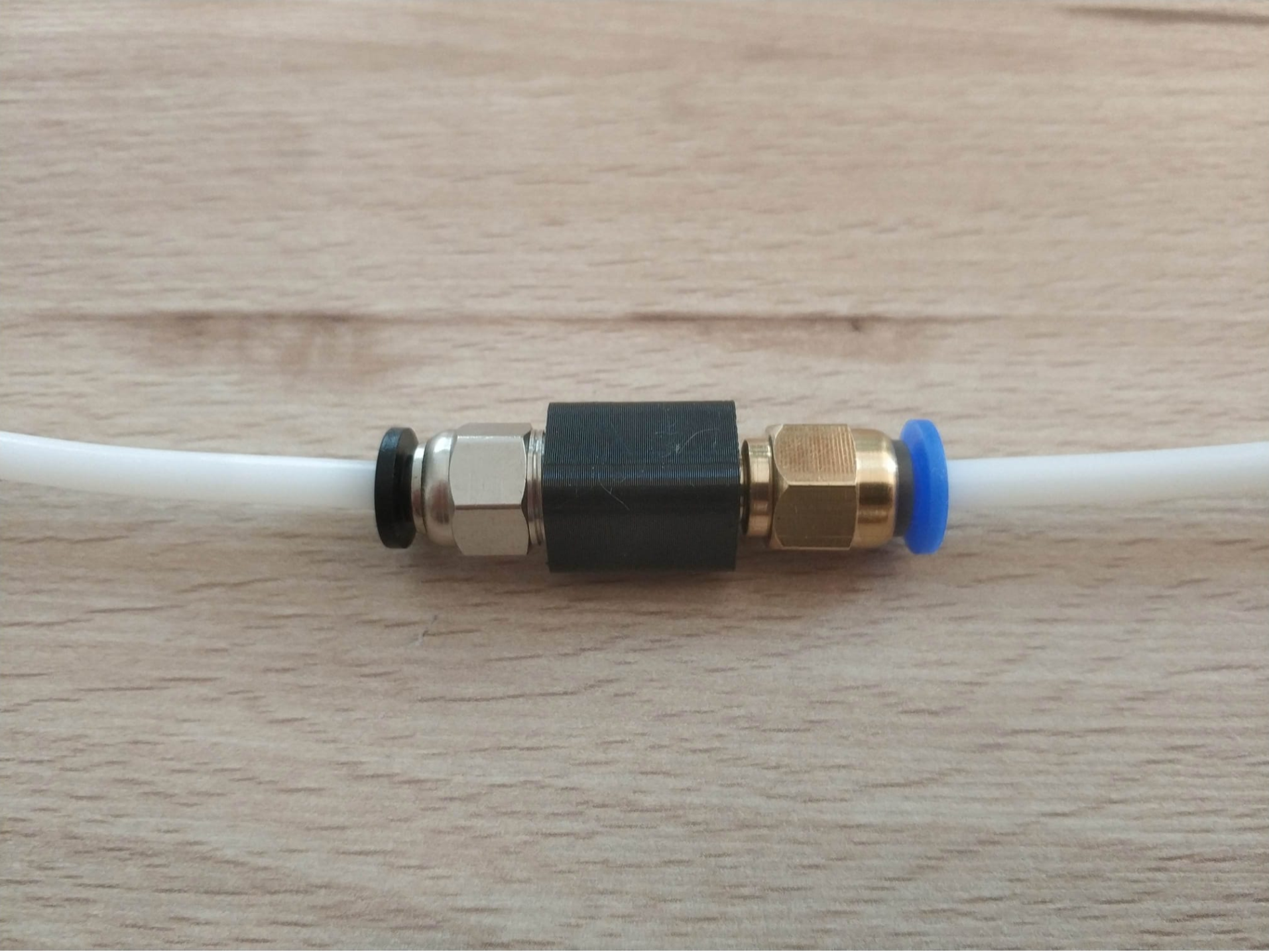 PTFE PC4-M10 to PC4-M6 coupler - no supports