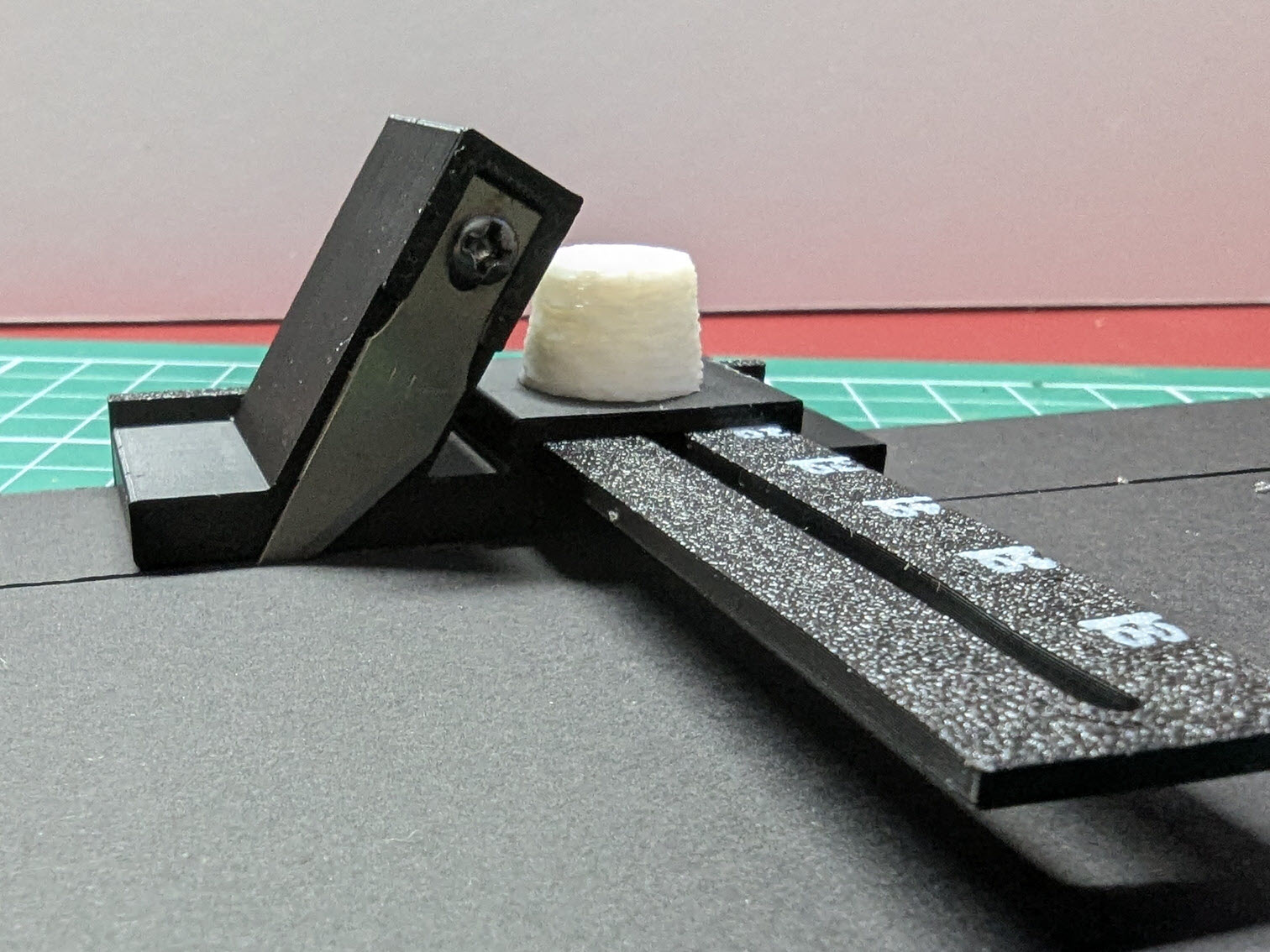 Adjustable Foamboard (5mm) Cutter