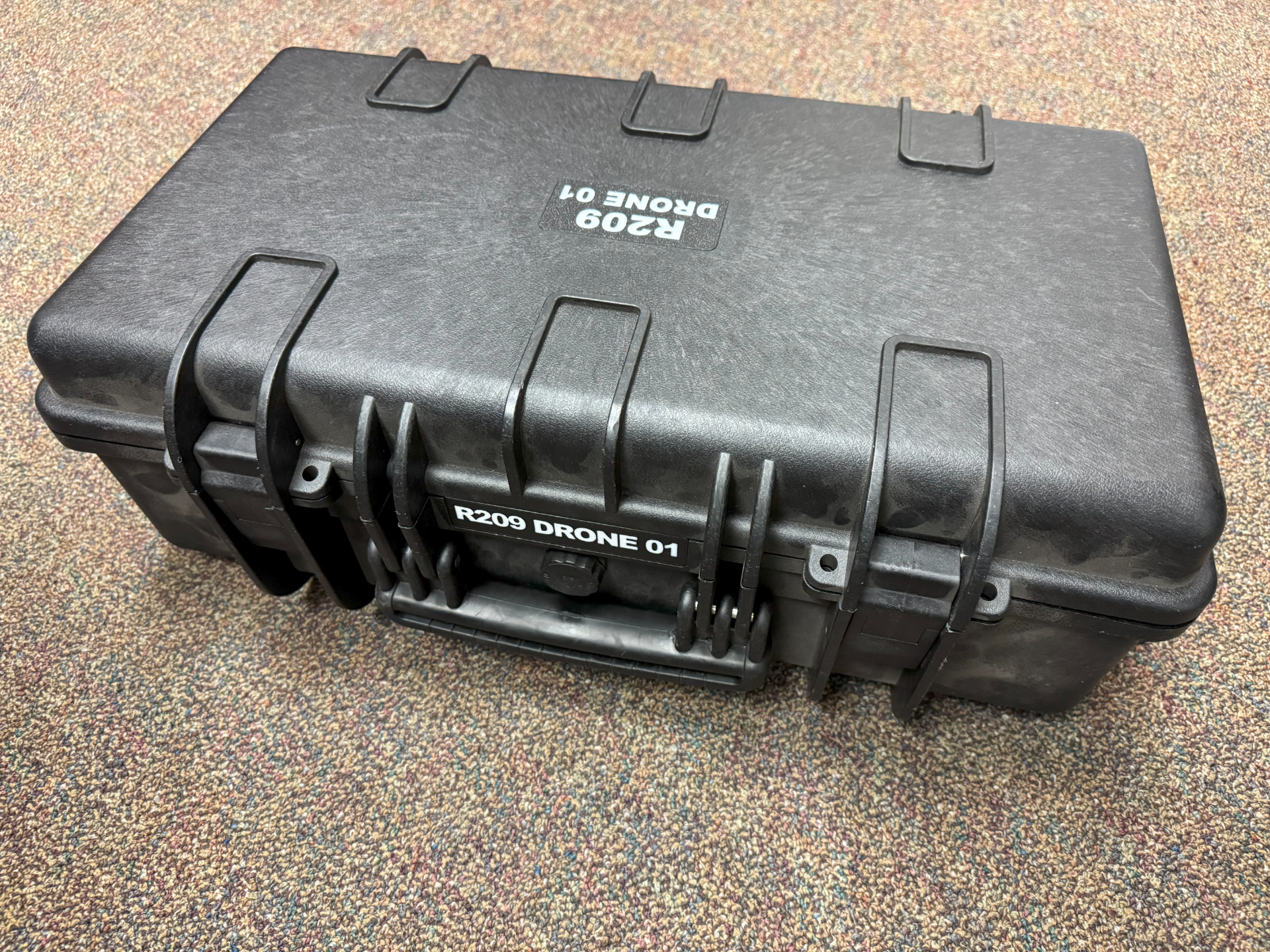 Logo Badge Monoprice Weatherproof Case 22x14x8 in